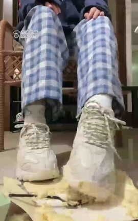 套路直播-绘子-第一视角 学姐踩食物给你当宵夜好不好[544X960][45分1秒]_丽丝库