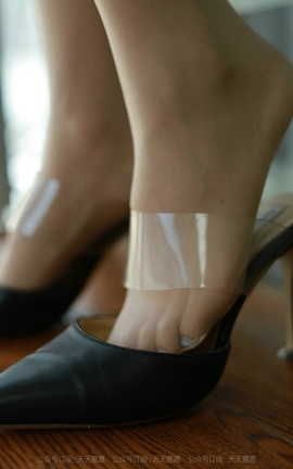 异思趣向IESS 2021.10.18 丝享家 951：美子《听话的女秘书》_丽丝库