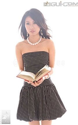 丽柜LiGui写真 2008.11.23 风情交际花学习时不忘秀丝足 模特 海伦_丽丝库