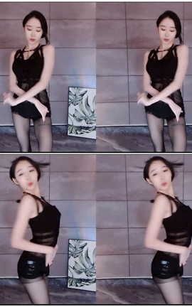 虎牙 暖暖(周童潼)-直播 魔法书福利 V232[1920X1080][3分57秒]_丽丝库