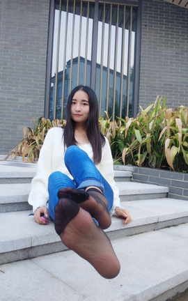 蕾蕾短丝套图-魏丹_丽丝库