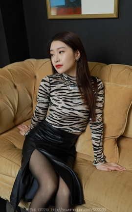 异思趣向IESS  2023.02.03 丝享家 1350 小婕《财阀女老板》_丽丝库