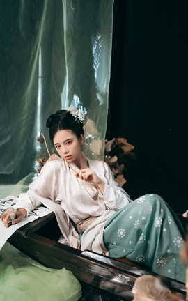 贰加六 行香子 飞天_丽丝库