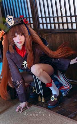 咬一口 往生堂堂主胡桃_丽丝库