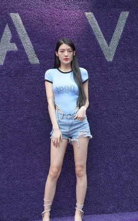 精选街拍作品 NO.1363 一只麋鹿摄影作品 蓝色牛仔热裤美女 part4_丽丝库