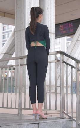 精选街拍作品 NO.1456 一始街拍作品 黑色瑜伽裤美女 part3_丽丝库
