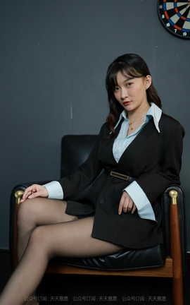 异思趣向IESS 2021.10.19 丝享家 952：秋秋《时尚职业装》_丽丝库