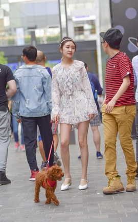 精选街拍作品 NO.0123 包臀碎花裙美女_丽丝库