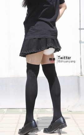 稚颜酱-犬の散歩_丽丝库