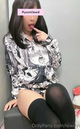 甄选系列 小母狗優咪(@lewdyumi)  黃漫套裝_丽丝库