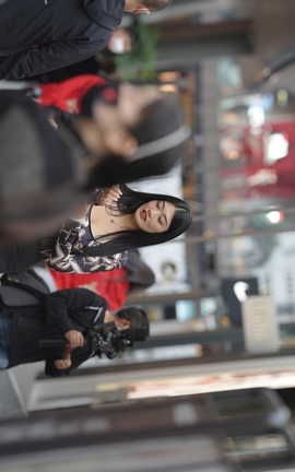 精选街拍作品 NO.1549 凯恩公爵街拍作品 紧身黑裤_丽丝库