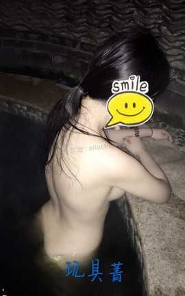 爱露出全站付费资源-转载区  极品：人形玩具箐超刺激户外多场景露出_丽丝库