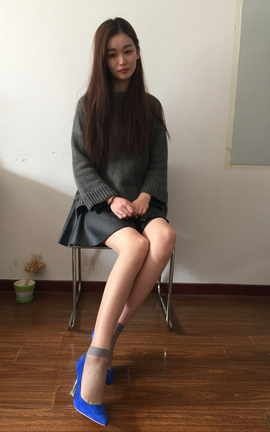 蕾蕾短丝套图-倪嘉玲_丽丝库