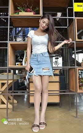 异思趣向IESS美足写真 丝享家058 小雪《破洞短裙与肉丝凉拖》