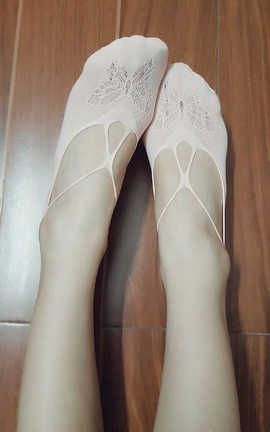 足控福利-微博上的那些美足小姐姐 049_丽丝库