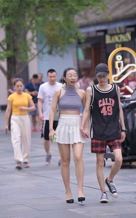 精选街拍作品 NO.0911 摄神街拍作品 性感女友 羡慕啊这样穿_丽丝库