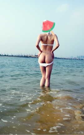 私人玩物-海边沙滩比基尼露出_丽丝库