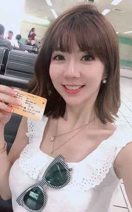 台湾华航高颜值空姐@Qbee张比比事件_丽丝库