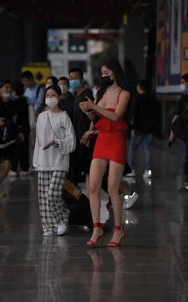 精选街拍作品 NO.1234 包臀裙高跟美女_丽丝库