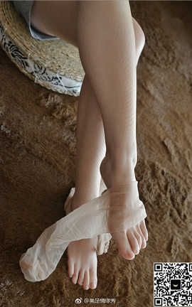 足控福利-微博上的那些美足小姐姐 155_丽丝库
