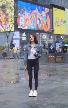 精选街拍作品 NO.1225 一始街拍作品 黑色瑜伽裤美女 part2_丽丝库