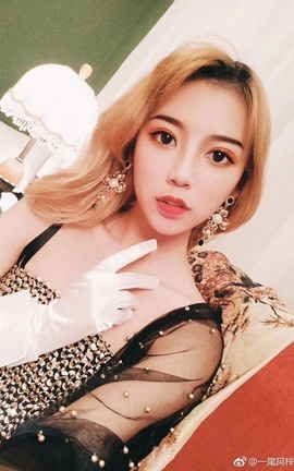 微博妹子 一尾阿梓微博图集20