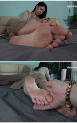 K&M足控脚底视频 25-陈静在床上展示性感美足[3840X2160][12分17秒]_丽丝库