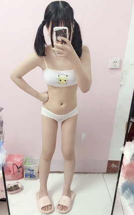 Twitter-呆萝莉loli23323_丽丝库