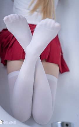 兔玩映画 C07.008 浴缸里的红裙白丝