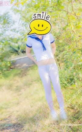 嘉欣Jane-白丝袜路边小树林玩耍写真.上