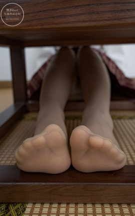 森萝财团 有料 003 依依 肉丝百褶小红裙_丽丝库