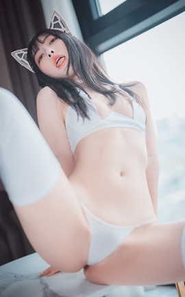 韩国写真杂志DJAWA Snow Cat #2_丽丝库