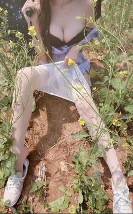 原来是茜公举(主)殿下-套图 郊外油菜田_丽丝库