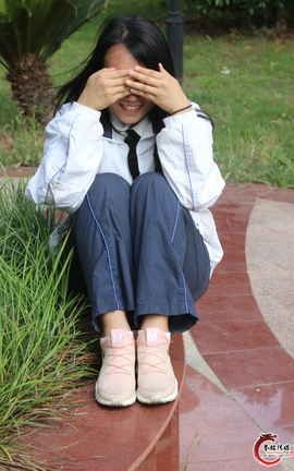 誉铭传媒(中学生棉袜套图)《一百零二》_丽丝库