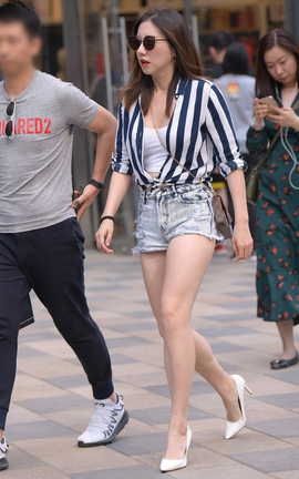 精选街拍作品 NO.0818 魂魂街拍作品 墨镜大美腿_丽丝库