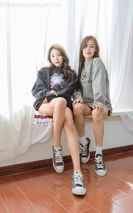 物恋传媒 NO.1043 闺蜜-笑靥如花_丽丝库