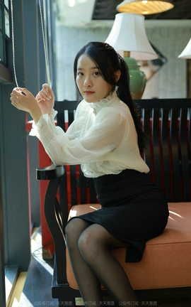 异思趣向IESS 2022.03.02 丝享家1017：婉萍《黑丝咖啡》_丽丝库