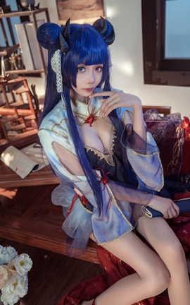 艾西Aiwest 伊吹新年旗袍_丽丝库